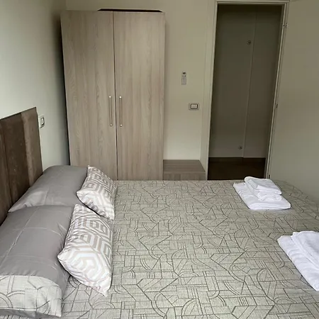 Bed and Breakfast Dimora Cristella Έμπολι